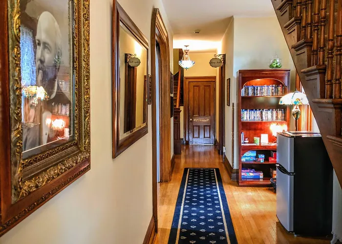 Lamberson Bed & Breakfast